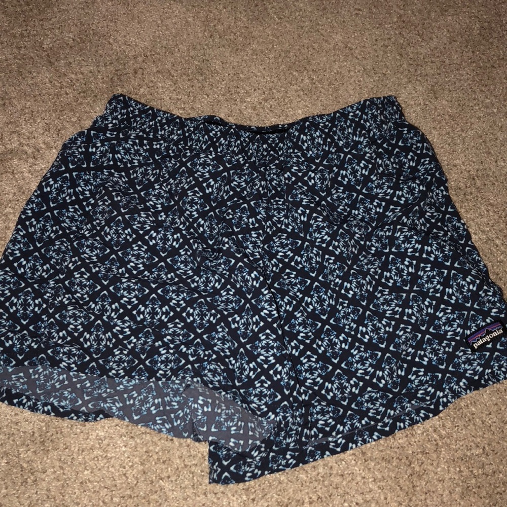 Patterned Patagonia Shorts!!